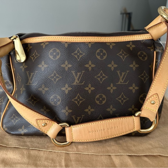 Louis Vuitton Monogram Shoulder Bag - Picture 6 of 9